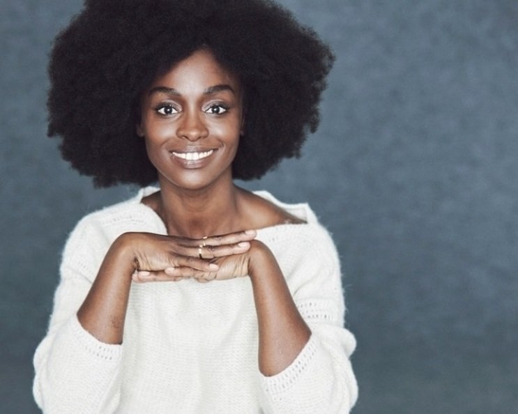 AÏSSA MAÏGA EN 5 COIFFURES AÏSSA MAÏGA EN 5 COIFFURES