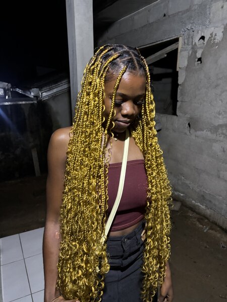 vividnaomie16400