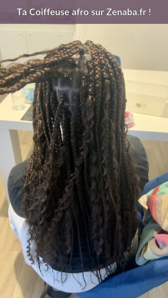 Box braids longues, tresses à épaisseurs moyennes