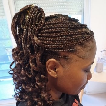 Braids avec finition en boucle française.