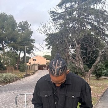 coiffure homme tresses plaqué