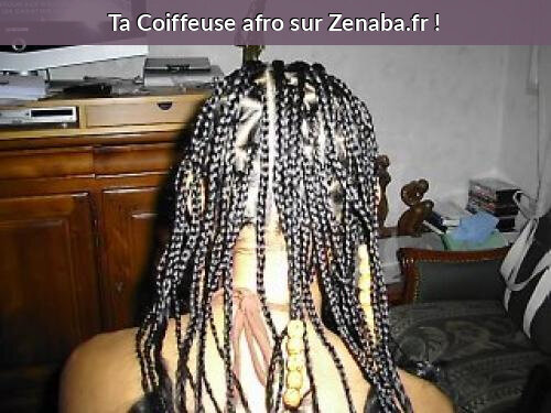 Coiffure tresses collées