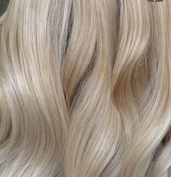Coloration blond sur perruque sur mesure 