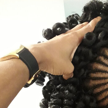 Crête avec crochet braids