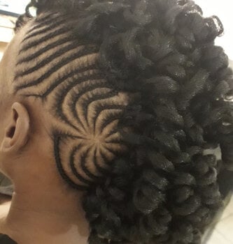 Crête avec crochet braids