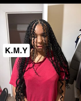 Island twist with curls 