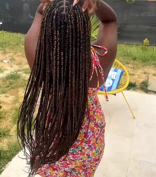Knocklesss Braids réalisés avec soins , et précision,