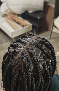 Knoless braids 