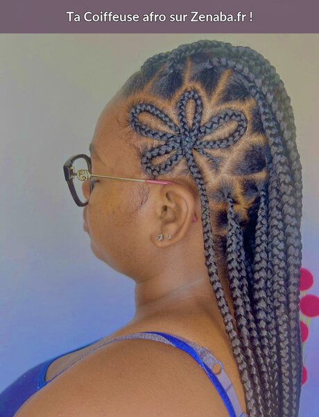 Knotless Braids avec fleur et perles