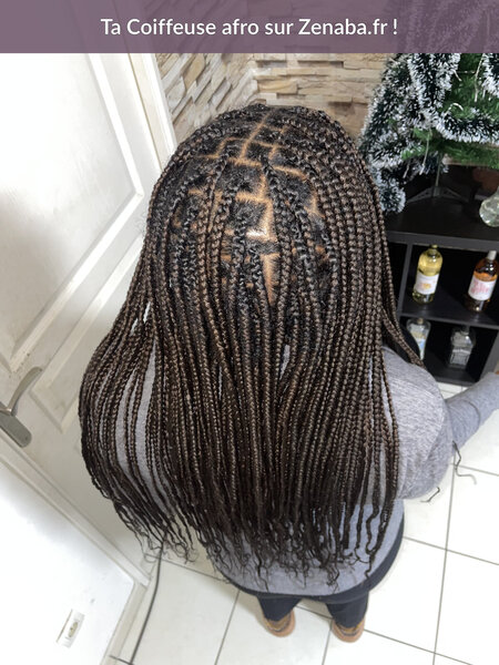 Knotless Braids sur cheveux crépus longs et denses