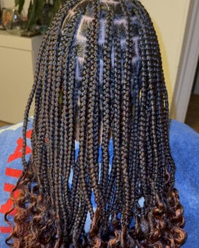 Knotless braids 