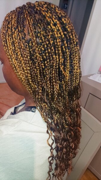 Knotless braids