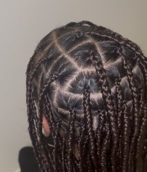 Knotless braids