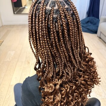 Knotless braids 