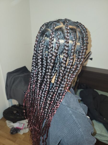 Knotless braids 