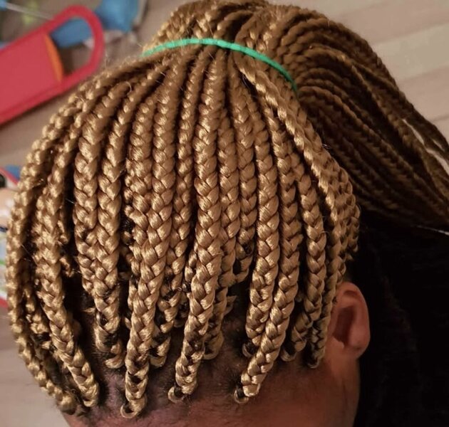 Knotless braids