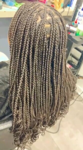 Knotless braids