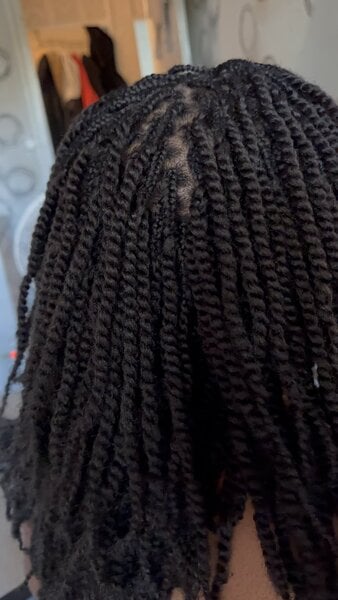 Knotless