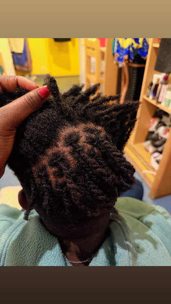 Knotless