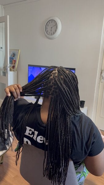 Knotless