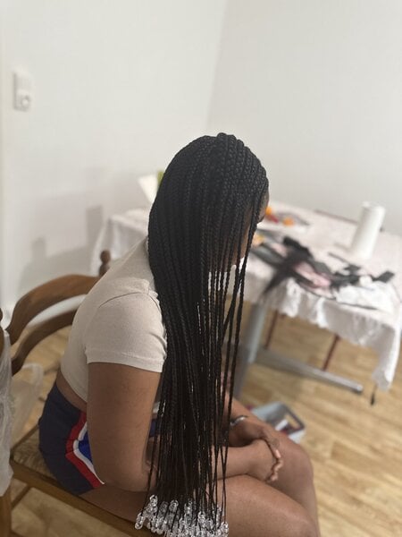 Knotless