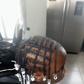 Natte collée avec perles 