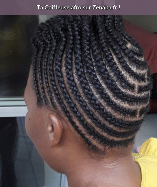 Nattes collées avec design sur cheveux naturels