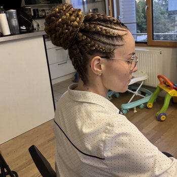 Nattes collées avec rajout ponytail