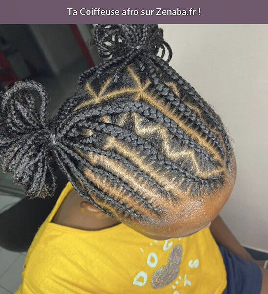 Nattes collées (cornrows) et tresses sur cheveux naturels pour fille