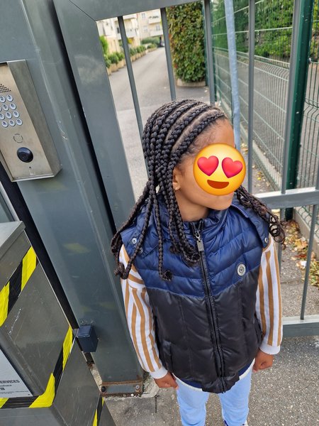 Nattes collées enfant avec motif coeur