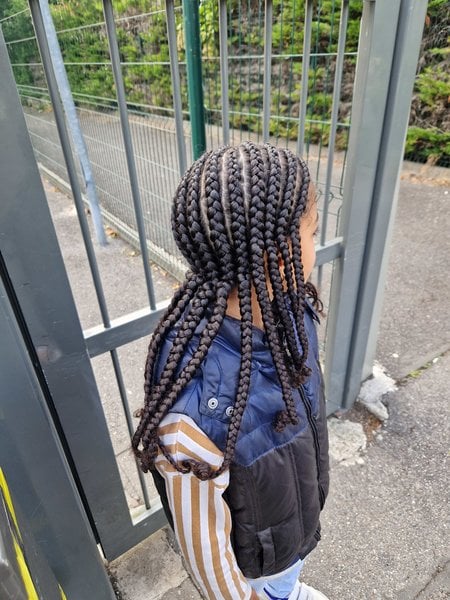 Nattes collées enfant avec motif coeur