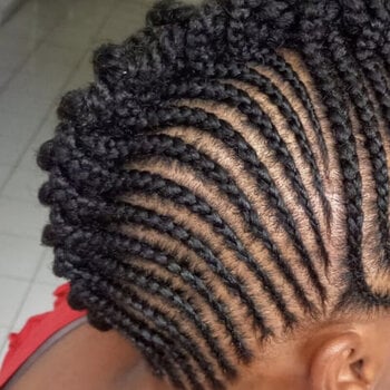 Nattes collées (Femme)