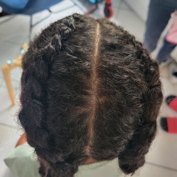 Nattes collées fille 