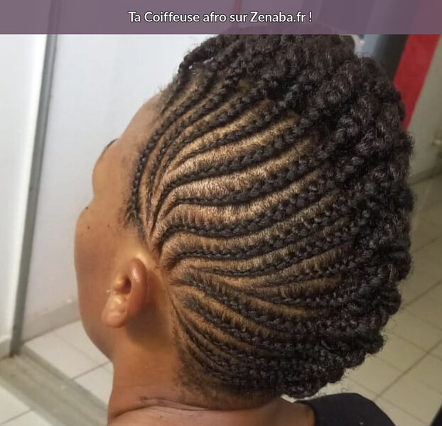 Nattes collées sur cheveux naturels