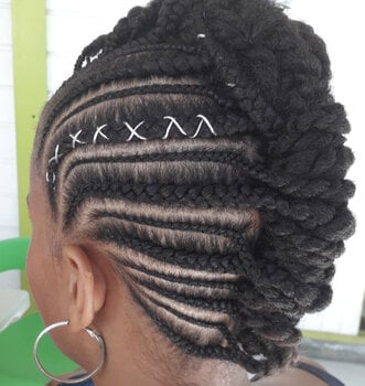 Nattes collées sur cheveux naturels