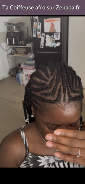 Tresses collées avec motifs