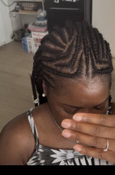 Tresses collées avec motifs