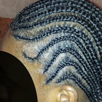 Tresses plaquées avec mèches