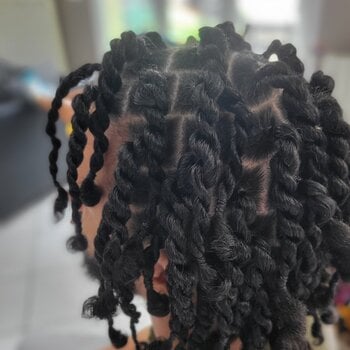 Twists cheveux bouclés 