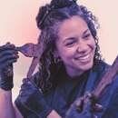 Cheveux blancs sur cheveu afro: les alternatives naturelles aux colorations chimiques