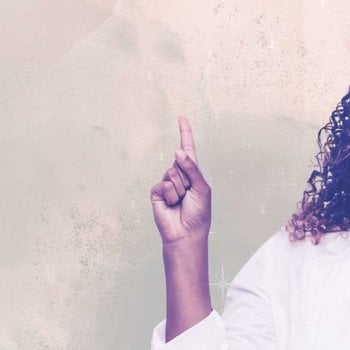 Bien accueillir sa coiffeuse afro à domicile : les bonnes pratiques à connaître