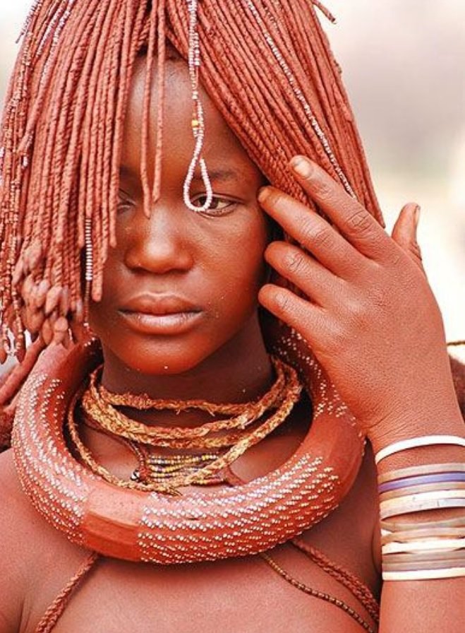 HÉMATITE : LE SOIN BEAUTÉ DES HIMBA HÉMATITE : LE SOIN BEAUTÉ DES HIMBA