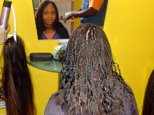 Africa Market, salon de coiffure mixte afro européen